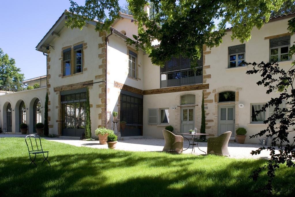 Les Hautes Bruyeres Ecully Bagian luar foto